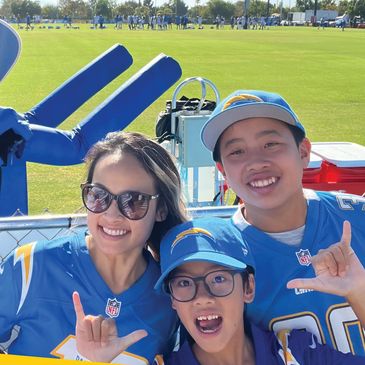 Merrianne Do loves NFL football is a Chargers superfan along with her husband Tuan Pham and 4 boys