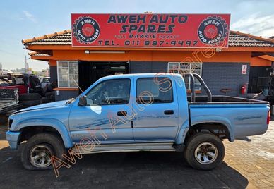 Toyota Hilux 2.7i stripping for spares
