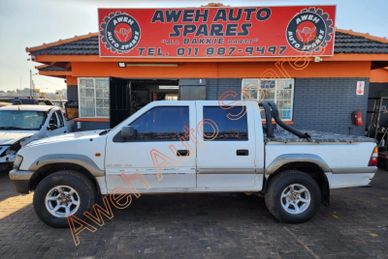 Isuzu 320v6 stripping for spares