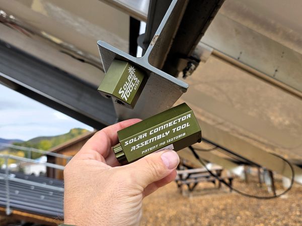 Magnets allow for user to work freely without concern of loosing component