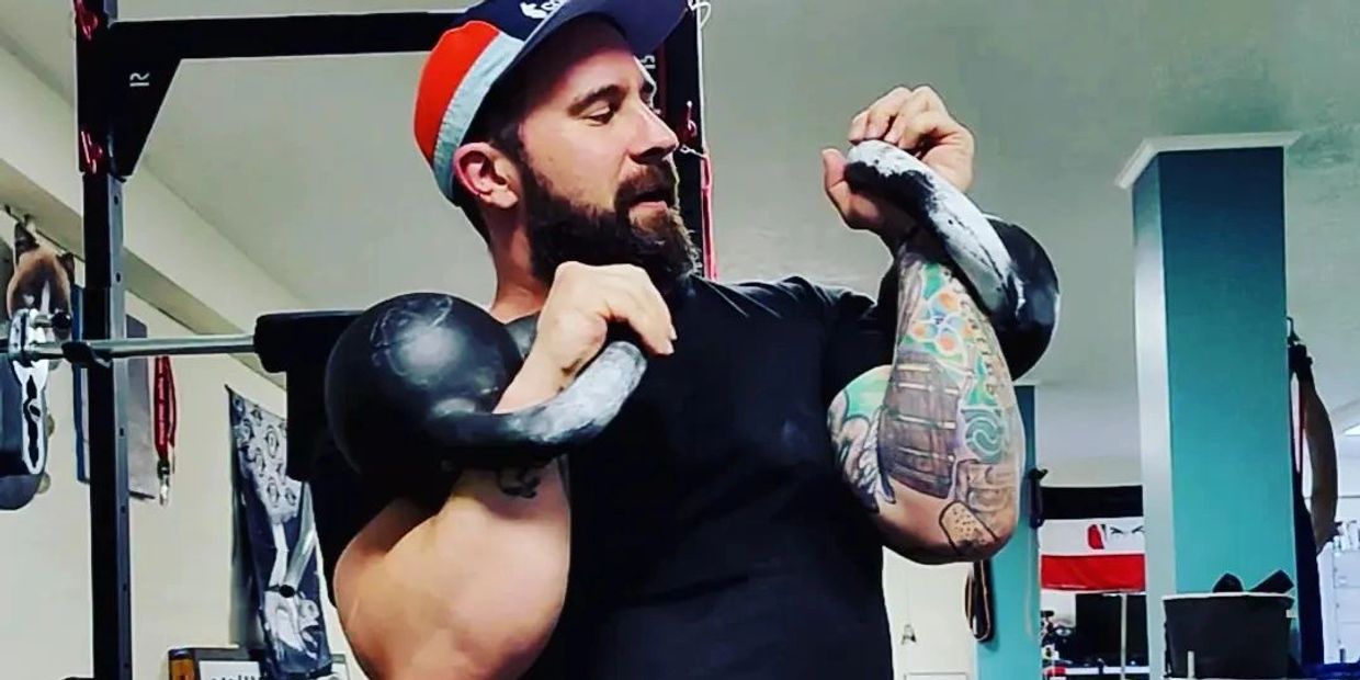 joe daniels kettlebell triceps training
