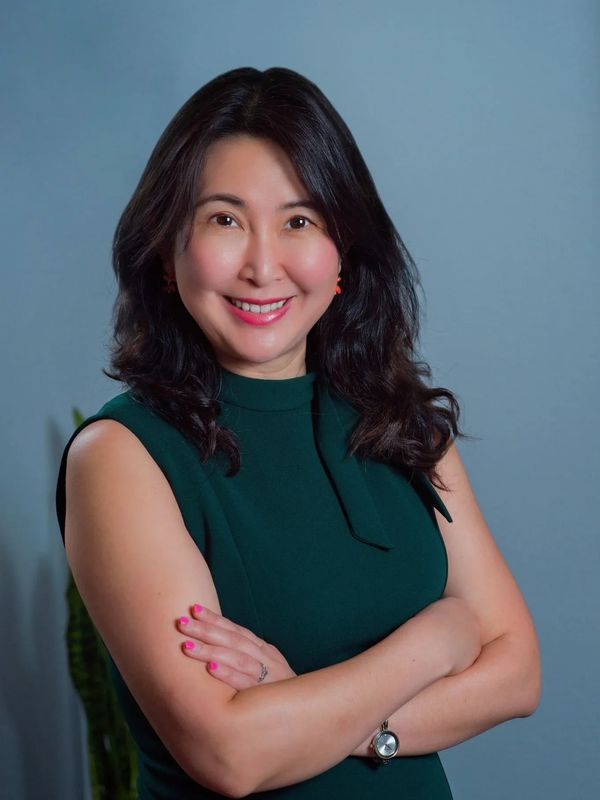 Dr Sherry Hu