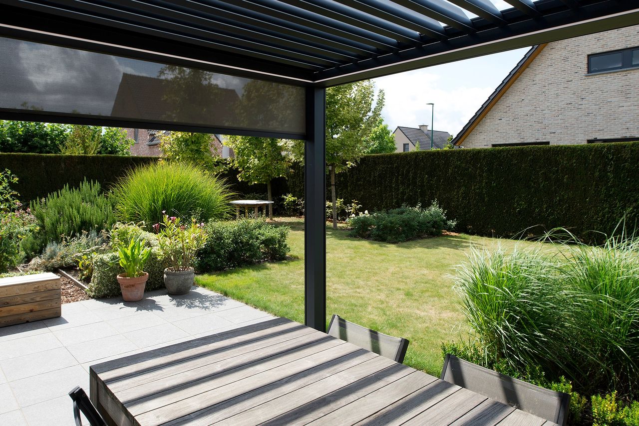 What's the difference between a Pergola and a Pergoda?