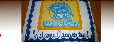 Welcome classmate cake with a wolf theme.