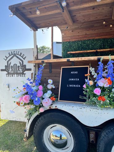 Mobile bar for cocktail hour 