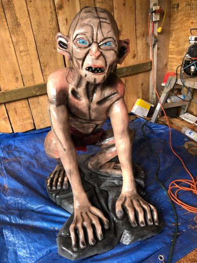 gollum, lord of the rings chainsaw carving