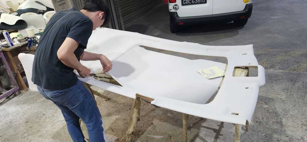 work process of doing the roof lining. Arcantara lining. 