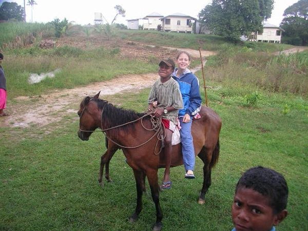 Kamila_with_friends2