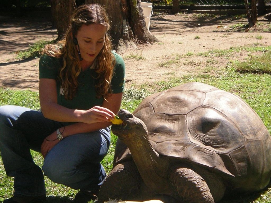 ZOO_feeding_Harriet2