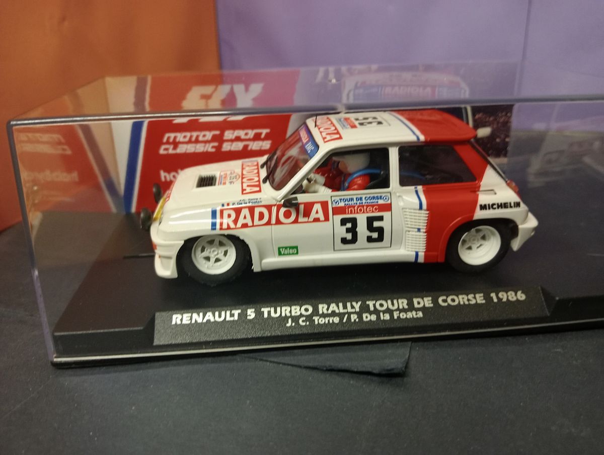 Voiture De Course SCALEXTRIC Renault 5 Turbo Tour De Corse '84 - Slot 1:32 - Jouet De Collection Pour Enfant Et Adulte