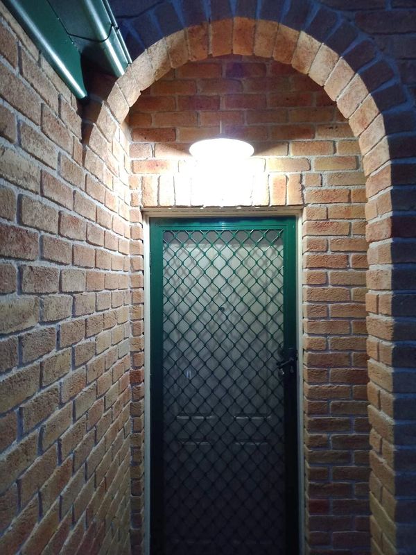 Outside light install replacement Central West NSW
