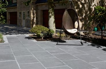 Houston_Classic Stone Charcoal_Unsealed_Natural Pavers
