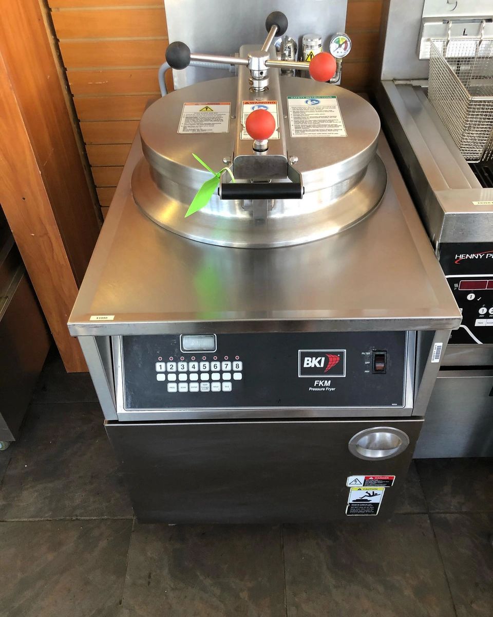 BKI FKM-F 75 lb Electric Pressure Chicken Fryer - 280v/3ph