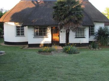 Absolute Leisure Cottages, Machadodorp, Highlands Meander.