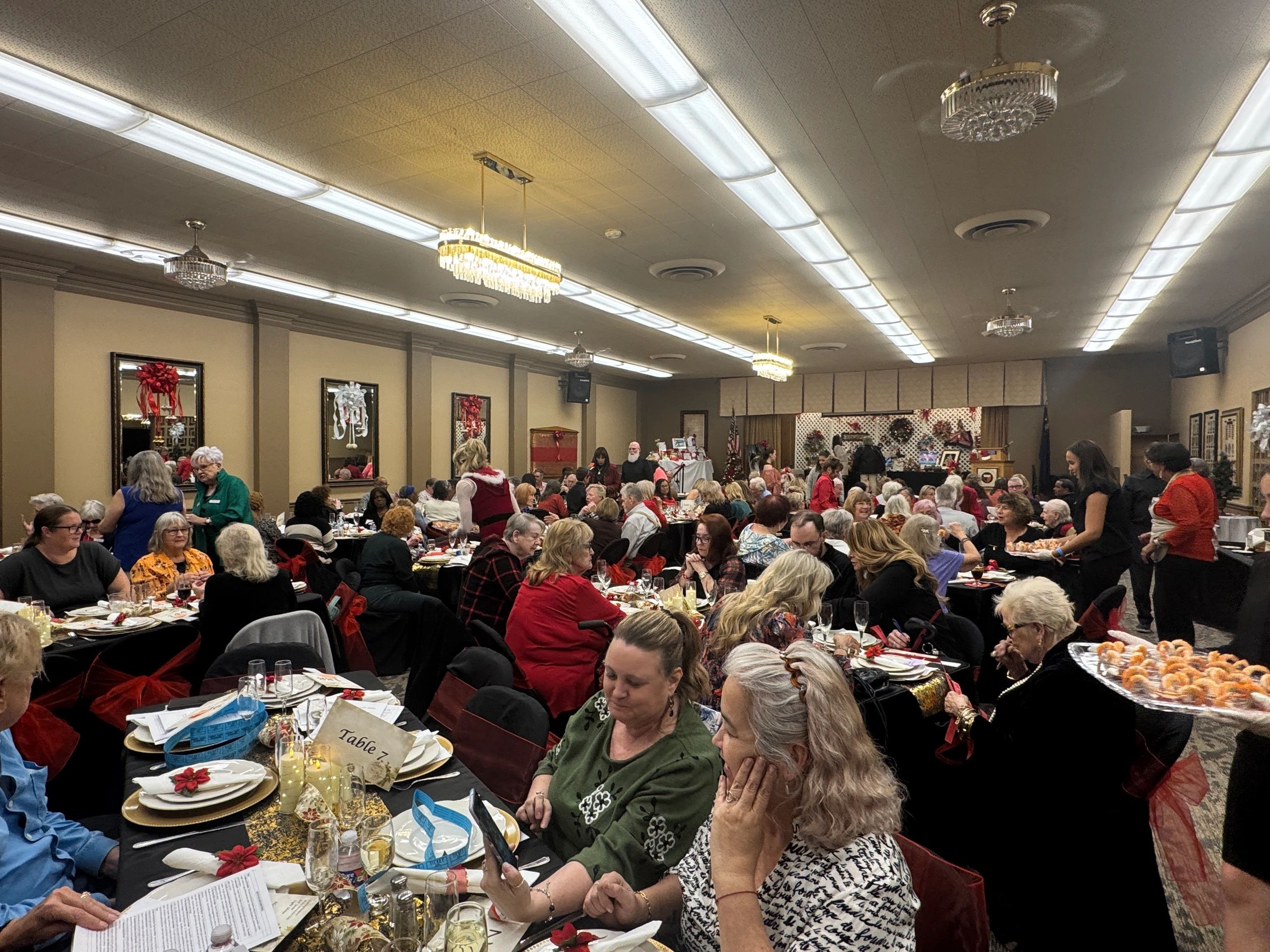 Annual Holiday Craft and Auction