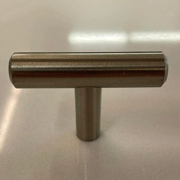 cabinet knobs and pulls