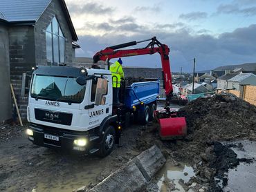 Tipper hire, grab hire, muck away, grab lorry