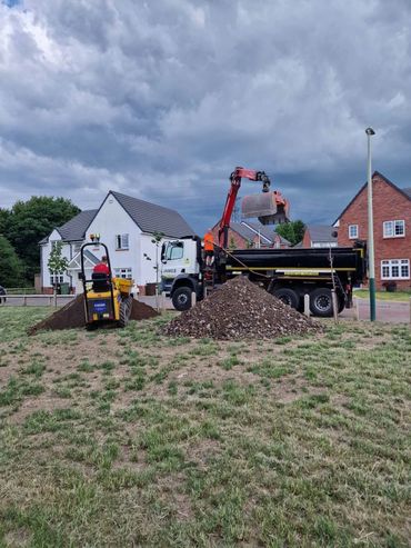 Tipper hire, grab hire, muck away, grab lorry