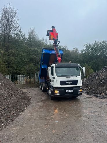 Tipper hire, grab hire, muck away, grab lorry