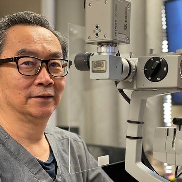 Dr. Richard Yee examining for dry eye.