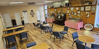 Reception Lobby
This is a great space for smaller events.
It accommodates Table Seating for up to 35