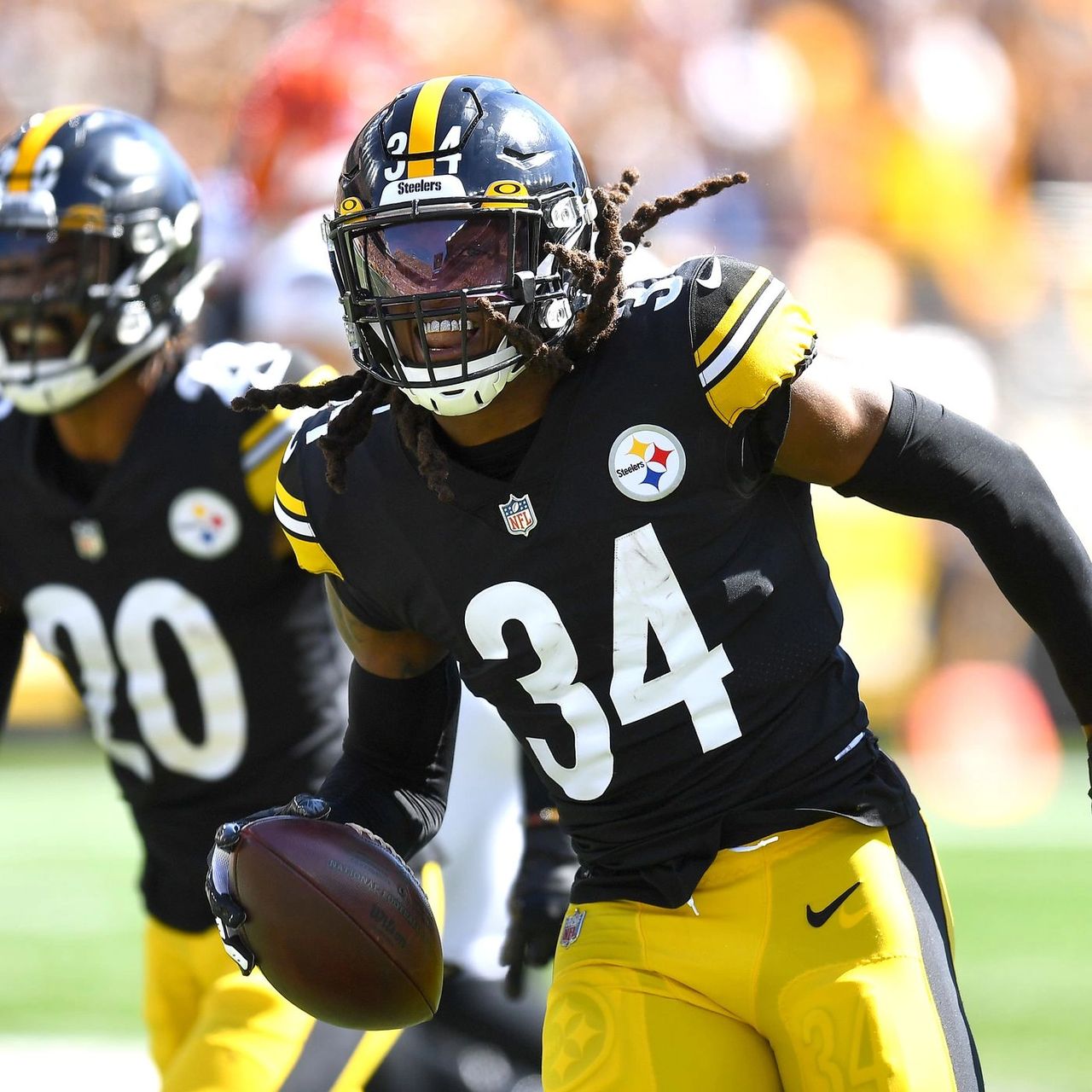 How did the Pittsburgh Steelers 2022 free agents pan out? - Behind