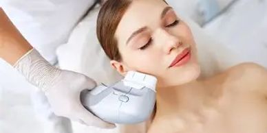 lady having skin tightening and skin lifting HI FU treatment on her face