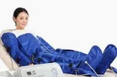 lady in a pressotherapy suit for body shaping and lymphatic drainage