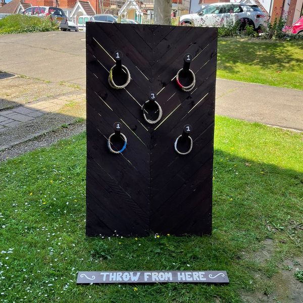 Giant Lawn Games loveandprops.co.uk