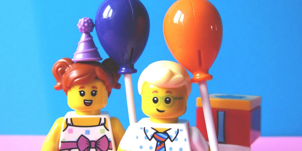Ultimate Lego Birthday Party, Mini Figs with Birthday Balloons for a kid's birthday party.