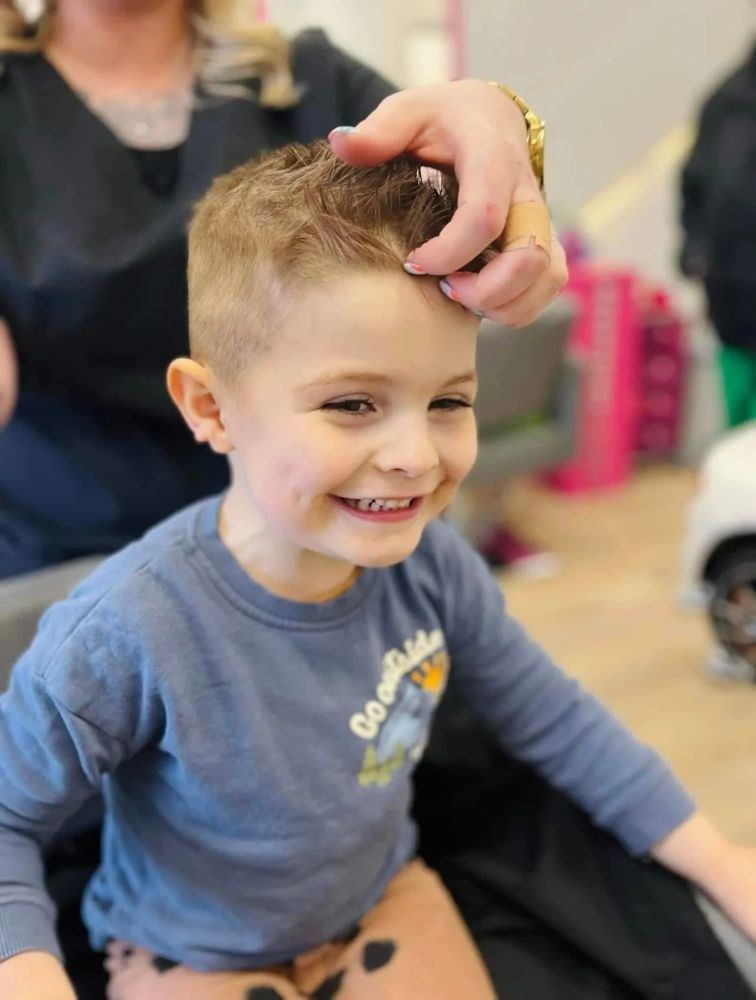 Little Marley’s smile says it all, haircuts are now a happy part of his Little Halos visits  🩵