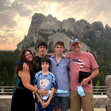 Ewing Family Photo - Mt. Rushmore