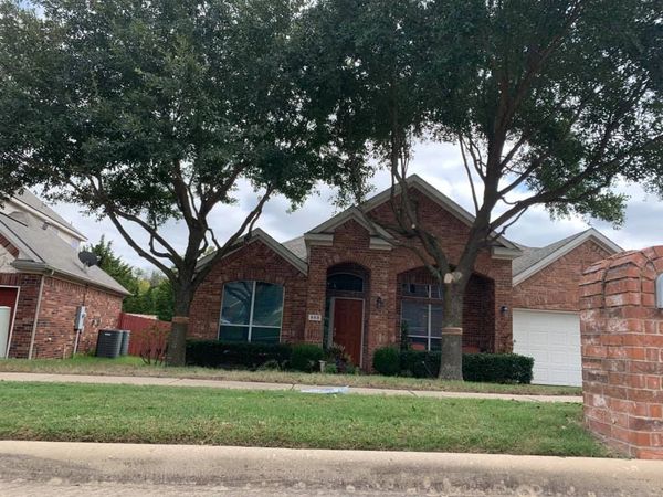 Tree trimming and shaping work