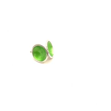 Light green enamelled button earrings