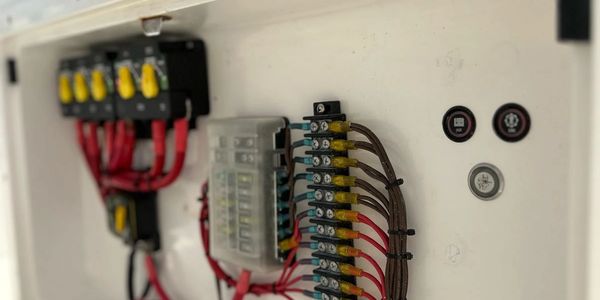 Boat electrical systems upgrade, egis mobile in uae, egis mobile in dubai, egis mobile in abudhabi