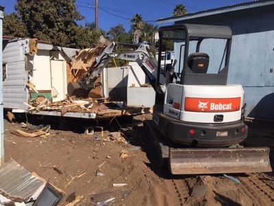 Demolition of a trailor.