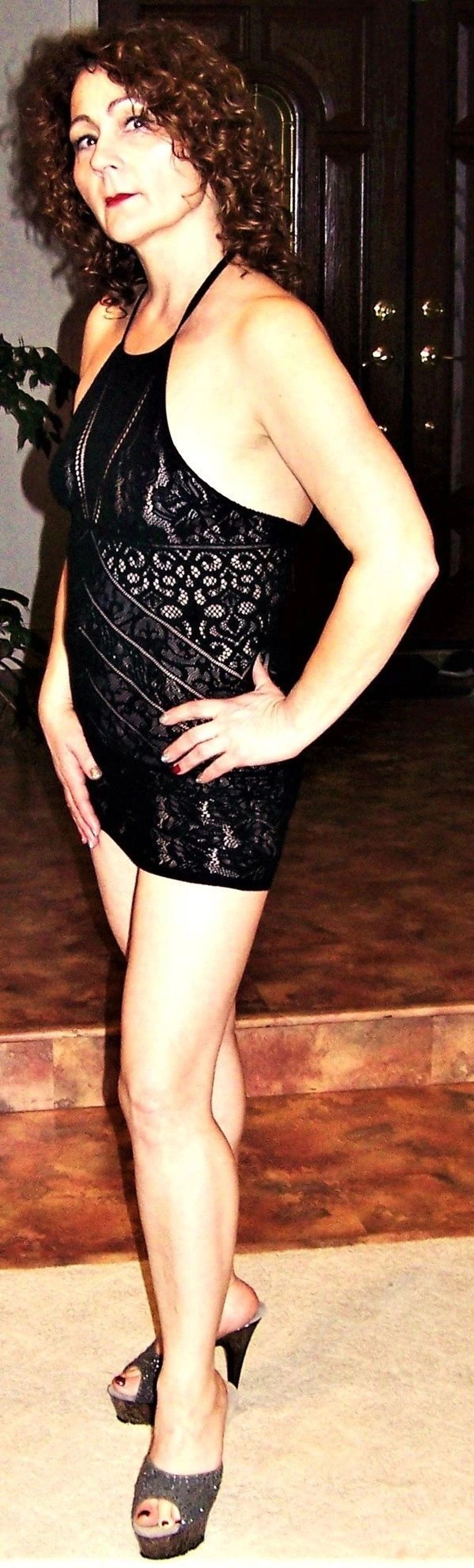 Going out to a swingers party to get my pussy fucked 