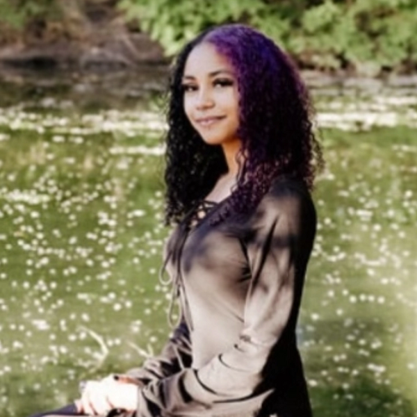 Adrianna - hairstylist at Sorelle Salon in Grosse Pointe