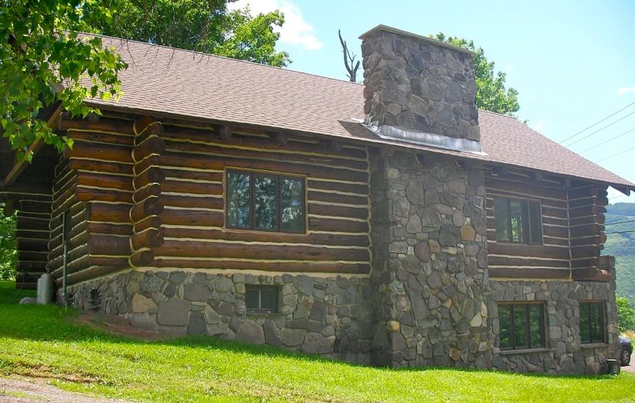 Mountain View Log Home