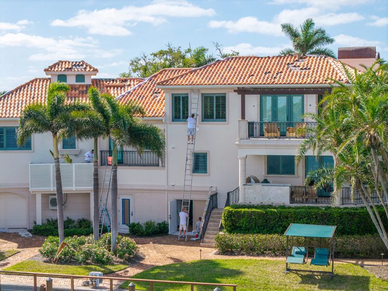 Exterior house painting by B&B Professional Painting - stucco and trim painted in Sarasota Florida
