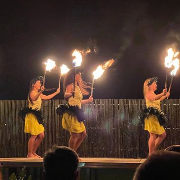 fire dancers at the ahi lele fire show