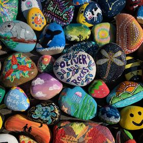 Oliver Rocks with all kind of colorful themes. 
