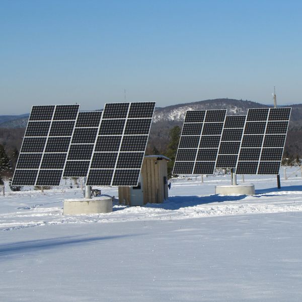 Deger solar tracking system