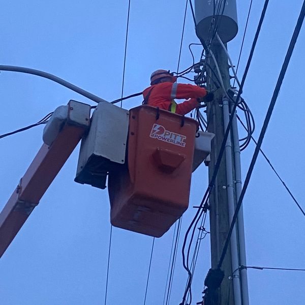 Street light repairs
