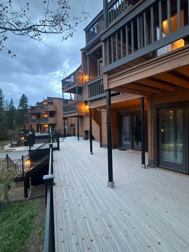 Composite deck with steel railing on Keystone Colorado, best Deck Builder in Parker Colorado