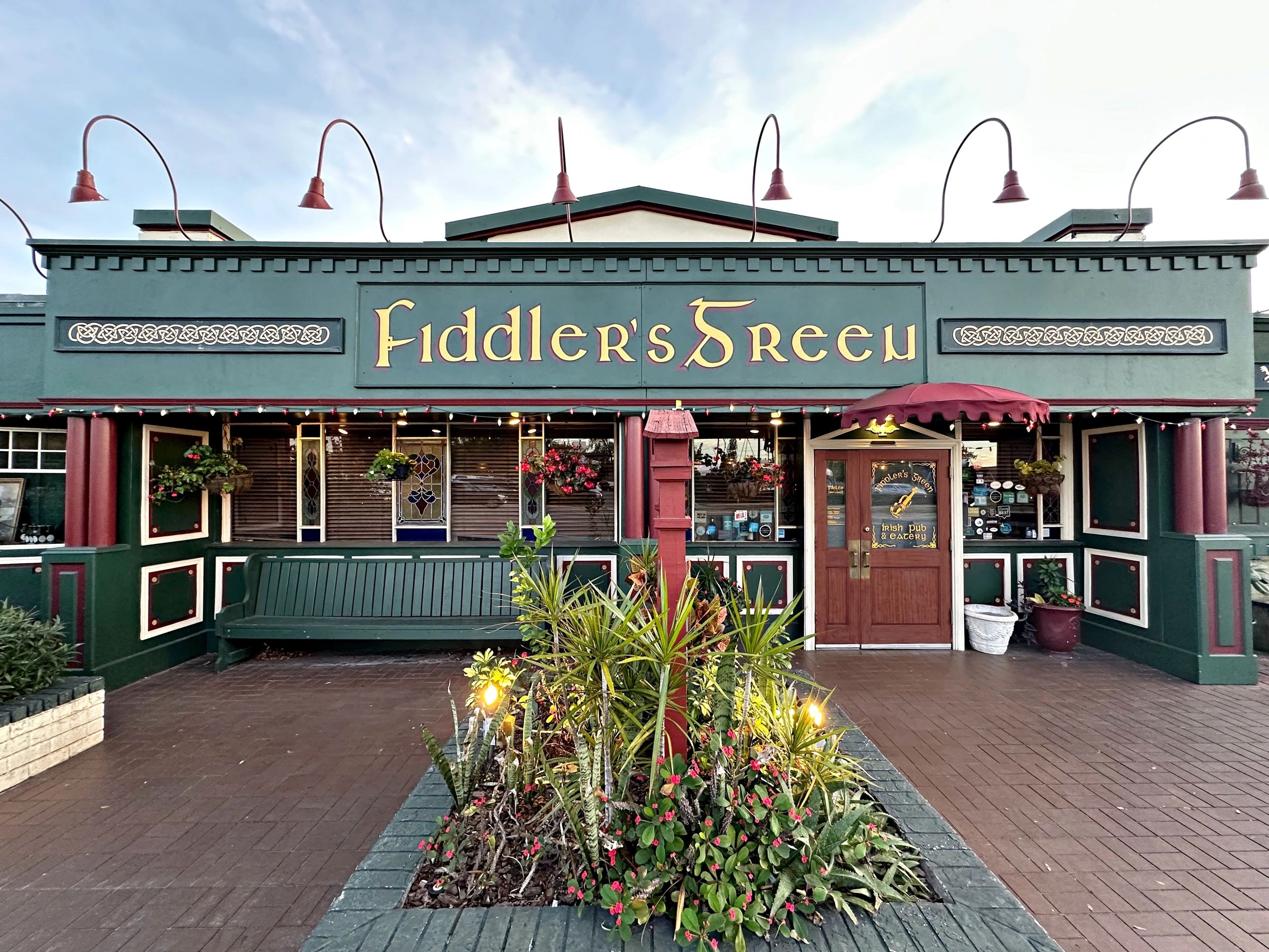 Fiddlers Green Irish Pub & Eatery