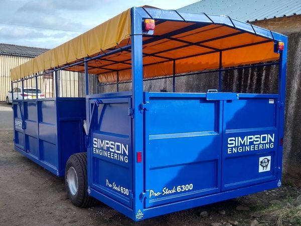 A.A Simpson Pro Stock 6300 hydra lift trailer hydraulic lift livestock trailer