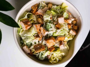 Scrolle Caesar Salad