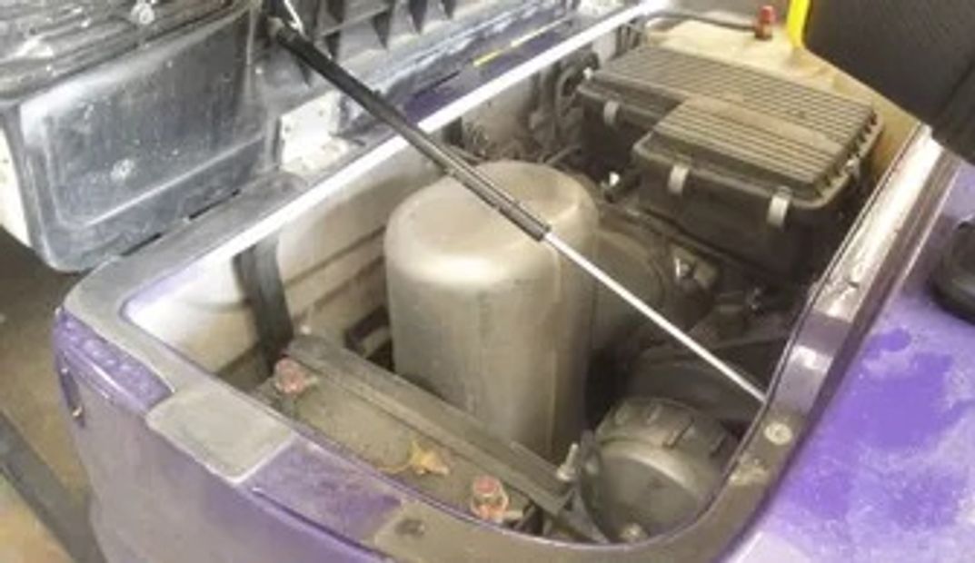 Marine Mills Inc. Caddy Lift Seat Support, Golf Marine Mills Inc.