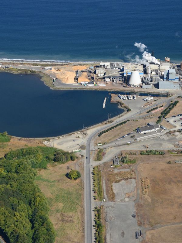 Aerial view of an industrial plant 
